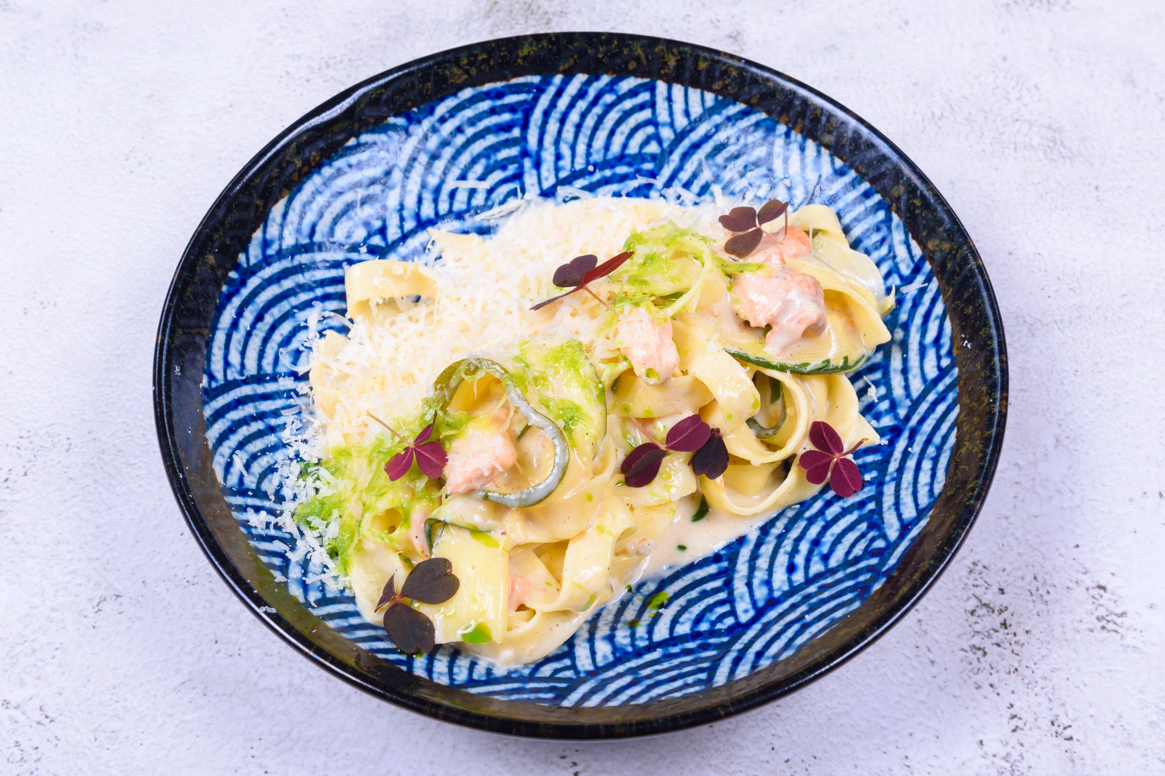 Fettuccini pasta with salmon 